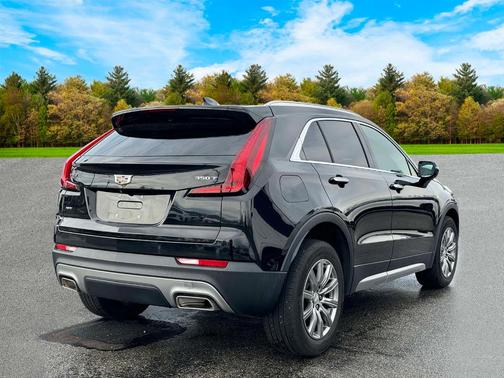 2021 Cadillac XT4 Premium Luxury