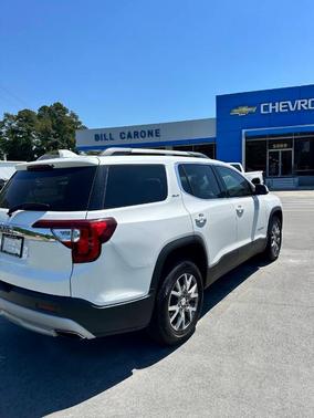 White 2021 GMC Acadia SLT
