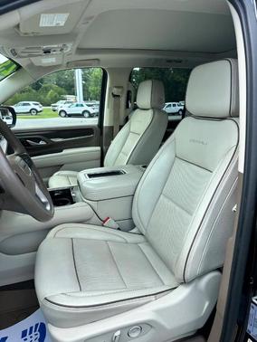 Black 2023 GMC Yukon Denali