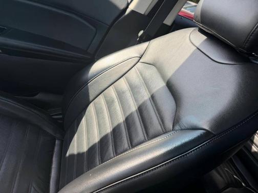 Red 2017 Ford Edge SEL