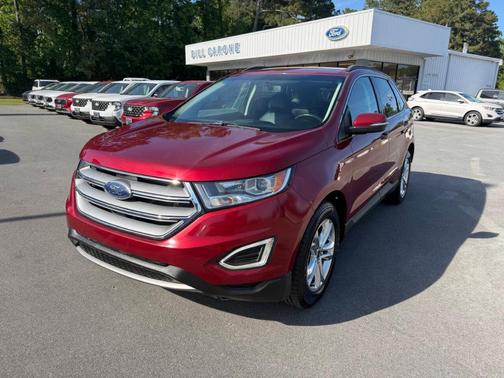 Red 2017 Ford Edge SEL