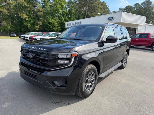 Black 2025 Ford Expedition Active