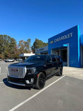 2023 GMC Yukon XL AT4