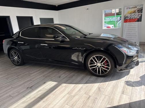 2015 Maserati Ghibli Base