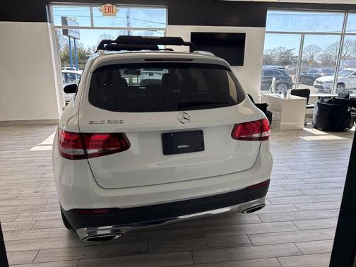 2017 Mercedes-Benz GLC 300 Base