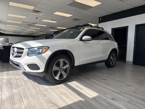 2017 Mercedes-Benz GLC 300 Base