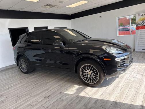 2018 Porsche Cayenne Platinum Edition
