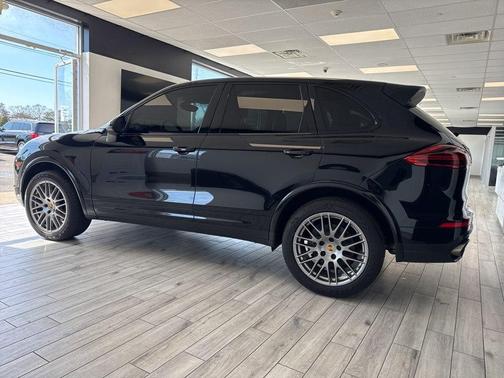 2018 Porsche Cayenne Platinum Edition