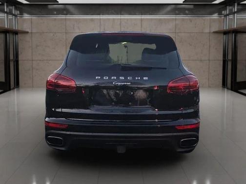 2018 Porsche Cayenne Platinum Edition