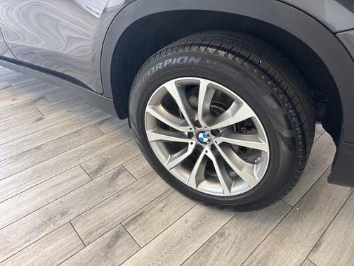 grey 2018 BMW X6 xDrive35i
