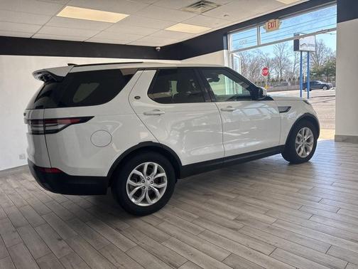 2020 Land Rover Discovery SE