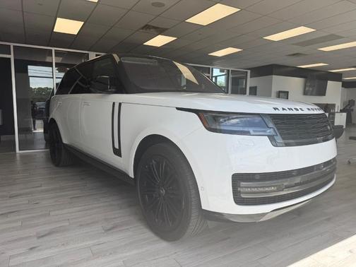 Fuji White 2022 Land Rover Range Rover P530 SE