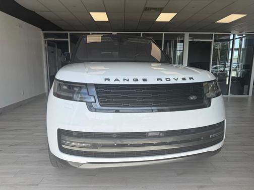 Fuji White 2022 Land Rover Range Rover P530 SE