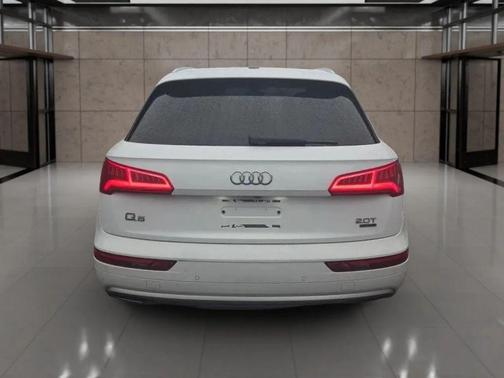 2018 Audi Q5 2.0T Tech Premium
