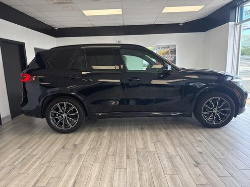 Carbon Black Metallic 2021 BMW X5 xDrive40i