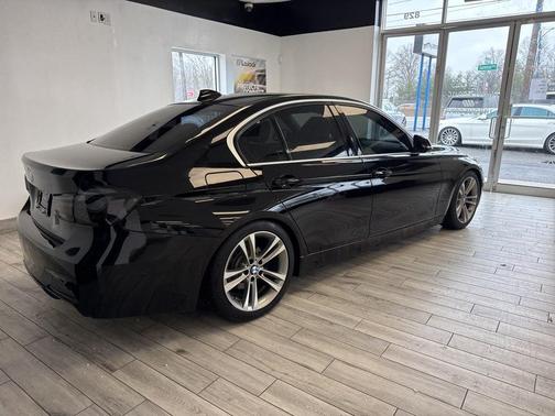 Black Sapphire Metallic 2018 BMW 330 xDrive