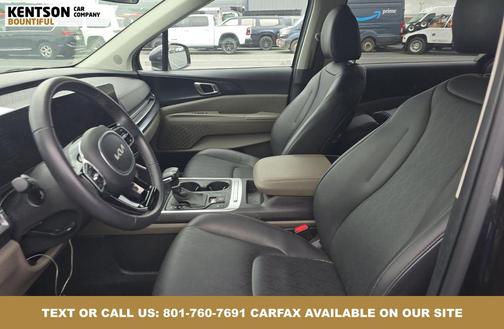 2025 Kia Carnival LXS
