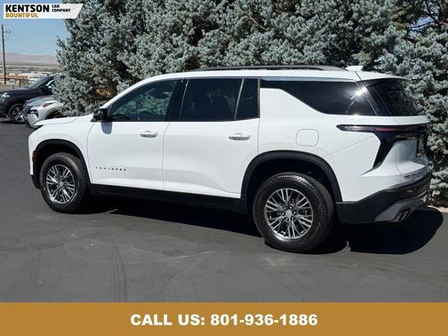 2024 Chevrolet Traverse LT
