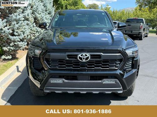 2025 Toyota Tacoma TRD Off-Road