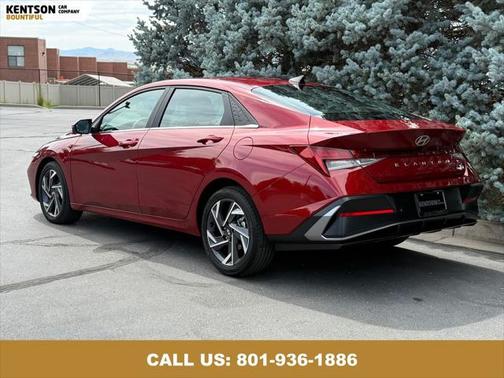 2024 Hyundai ELANTRA Limited