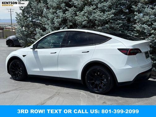 Pearl White Multi-Coat 2022 Tesla Model Y Long Range Dual Motor All-Wheel Drive