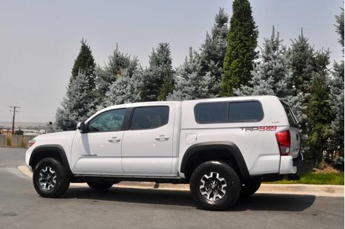 2017 Toyota Tacoma SR5