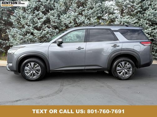 2025 Nissan Pathfinder SV 4WD