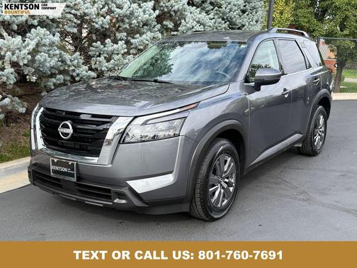 2025 Nissan Pathfinder SV 4WD