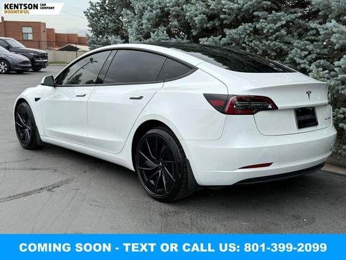 Pearl White Multi-Coat 2023 Tesla Model 3 Long Range
