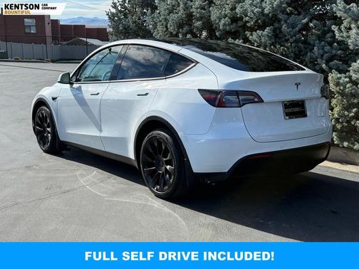 2022 Tesla Model Y Long Range Dual Motor All-Wheel Drive