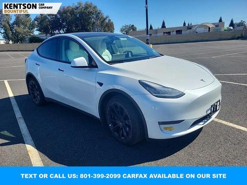 2022 Tesla Model Y Long Range Dual Motor All-Wheel Drive