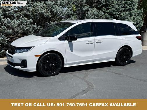 Platinum White Pearl 2025 Honda Odyssey Sport-L
