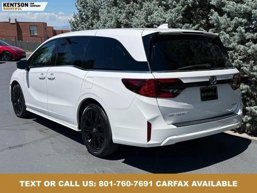 Platinum White Pearl 2025 Honda Odyssey Sport-L