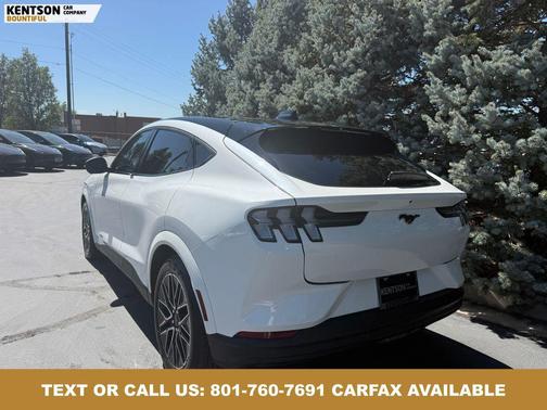 Star White Metallic Tri-Coat 2025 Ford Mustang Mach-E Premium