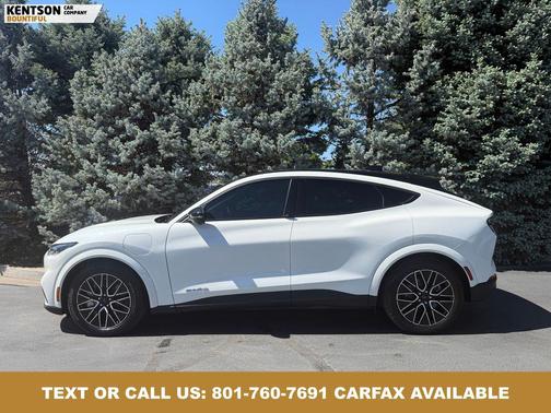 Star White Metallic Tri-Coat 2025 Ford Mustang Mach-E Premium
