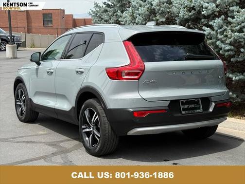 2024 Volvo XC40 B5 Core Bright Theme