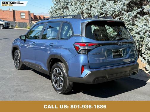2025 Subaru Forester Base
