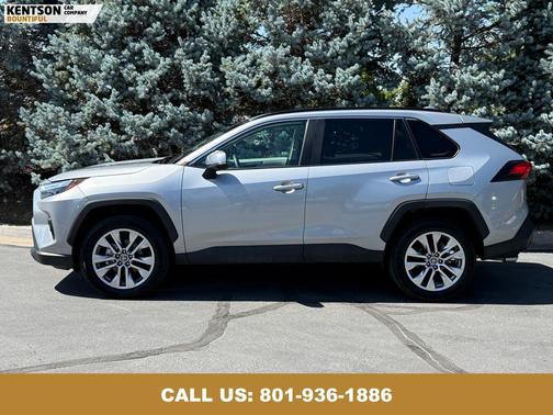 2025 Toyota RAV4 XLE Premium