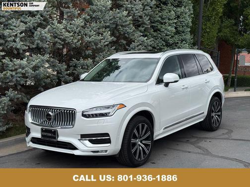 2023 Volvo XC90 B5 Plus