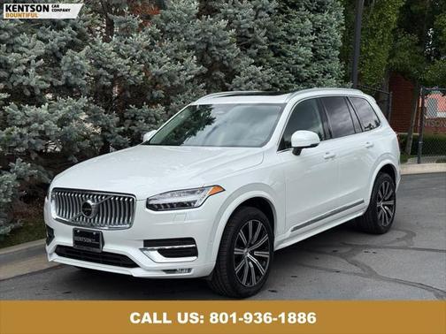 2023 Volvo XC90 B5 Plus