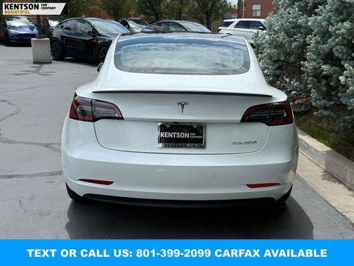 Pearl White Multi-Coat 2023 Tesla Model 3 Performance