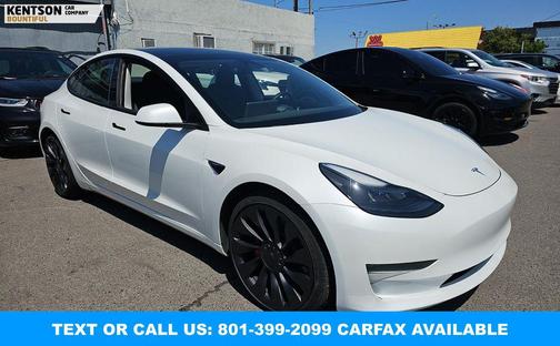 Pearl White Multi-Coat 2023 Tesla Model 3 Performance