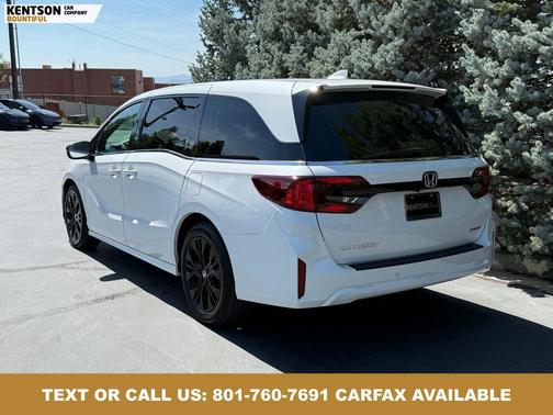 Platinum White Pearl 2025 Honda Odyssey Sport-L