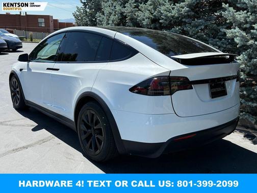 Pearl White Multi-Coat 2023 Tesla Model X Base