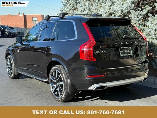 2020 Volvo XC90 T6 Momentum