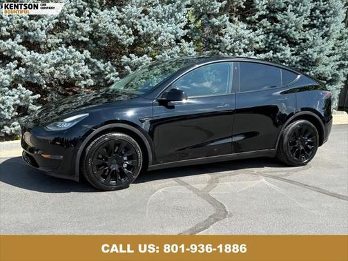 2022 Tesla Model Y Long Range Dual Motor All-Wheel Drive