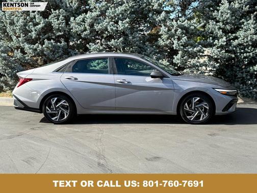 2025 Hyundai ELANTRA SEL