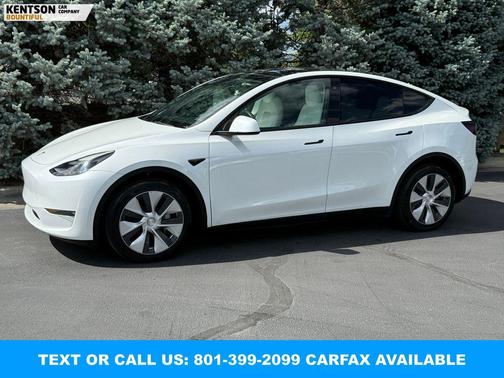 Pearl White Multi-Coat 2023 Tesla Model Y Long Range Dual Motor All-Wheel Drive