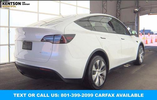 Pearl White Multi-Coat 2023 Tesla Model Y Long Range Dual Motor All-Wheel Drive