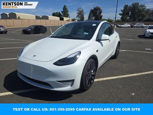 Pearl White Multi-Coat 2024 Tesla Model Y Performance Dual Motor All-Wheel Drive